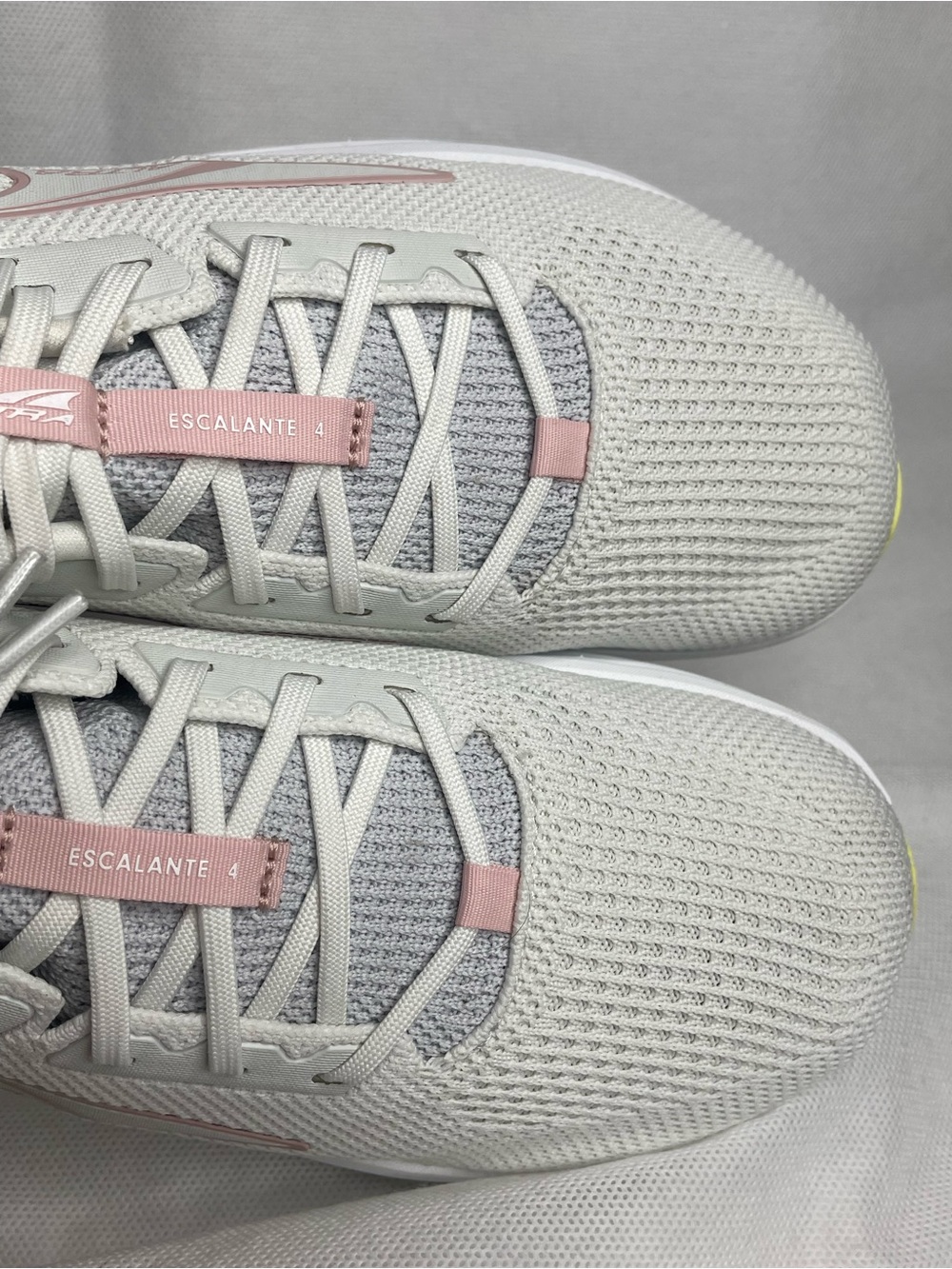 ALTRA Escalante 4 Athleisure Sneaker Womens Size US 8.5 Gray Mauve White Shoes - Picture 3 of 15